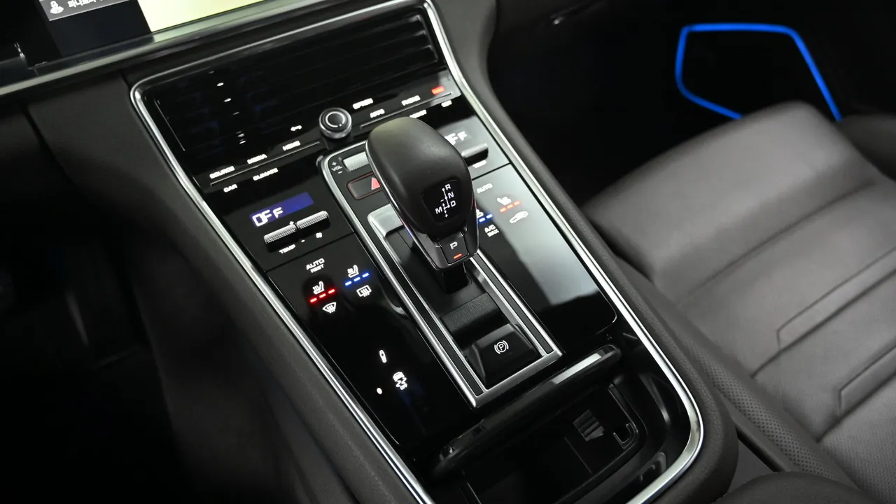 Porsche Panamera — miniaturë 9