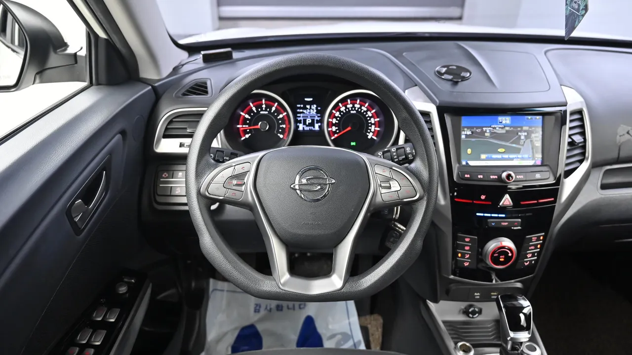 SsangYong Tivoli — miniaturë 13