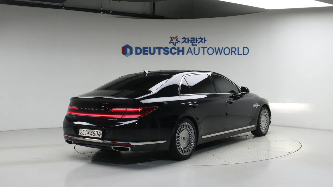 Genesis G90 — miniaturë 2