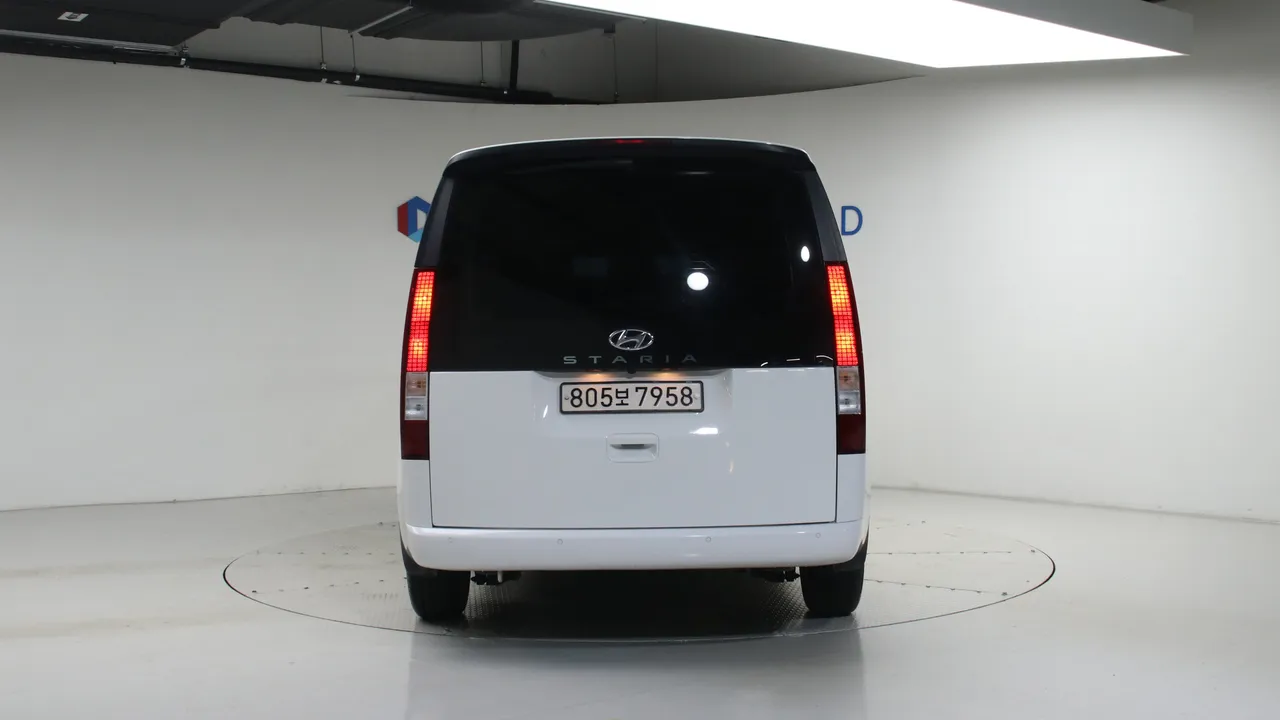 Hyundai Staria — miniaturë 4