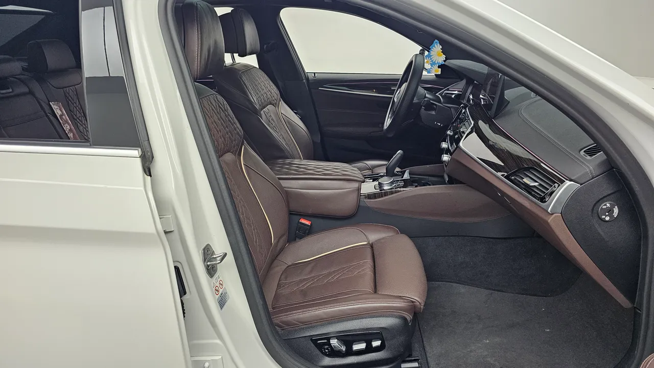 BMW 5 Series (G30) 523d ​​M Sports