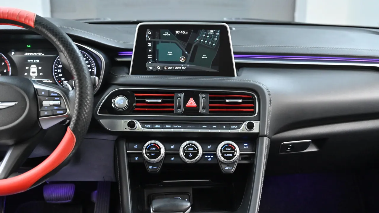 Genesis G70 — miniaturë 14
