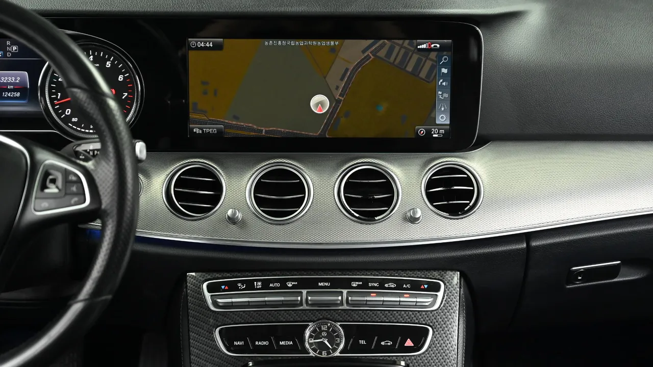 Mercedes-Benz E-klasse — miniaturë 14