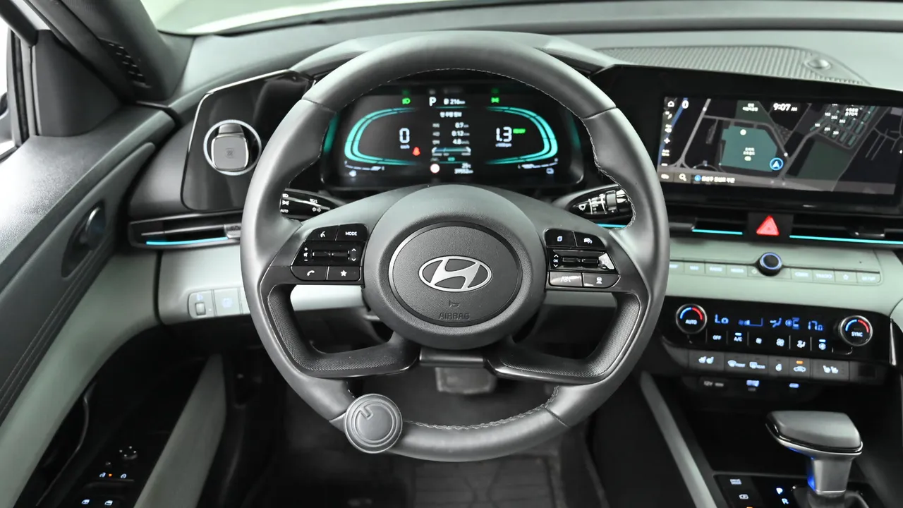 Hyundai Avante — miniaturë 13