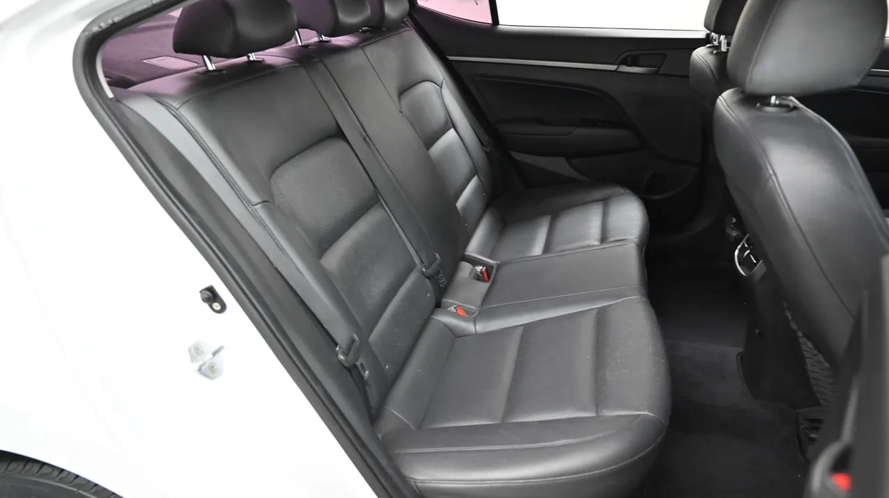 Hyundai Avante — miniaturë 12