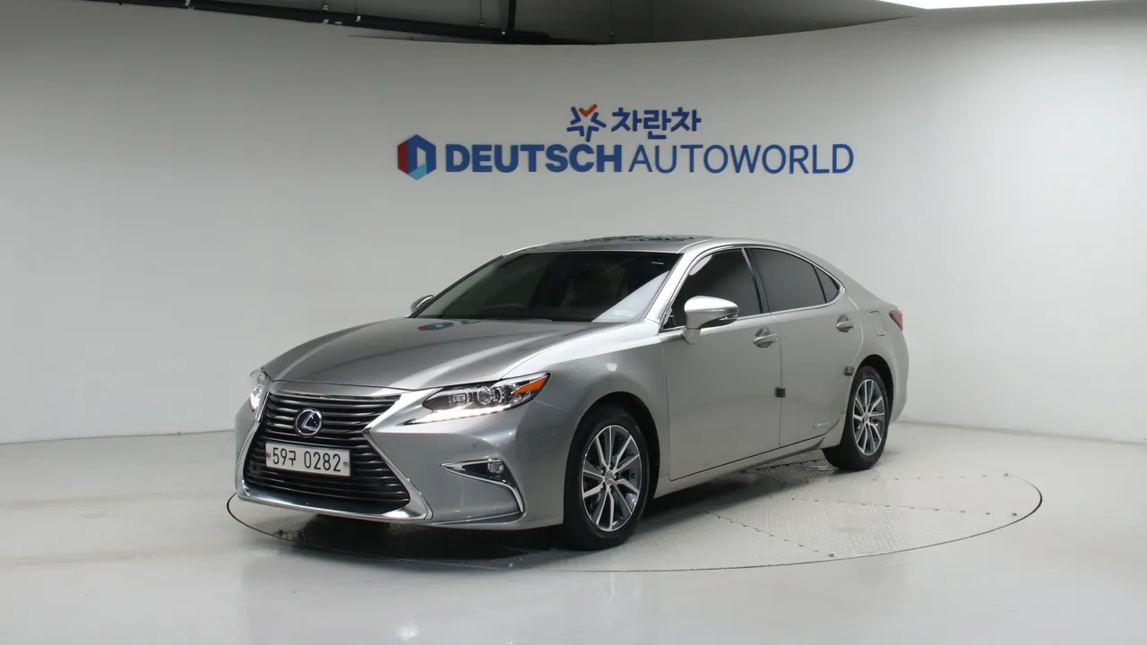 Lexus ES 300h 슈프림 — foto 1