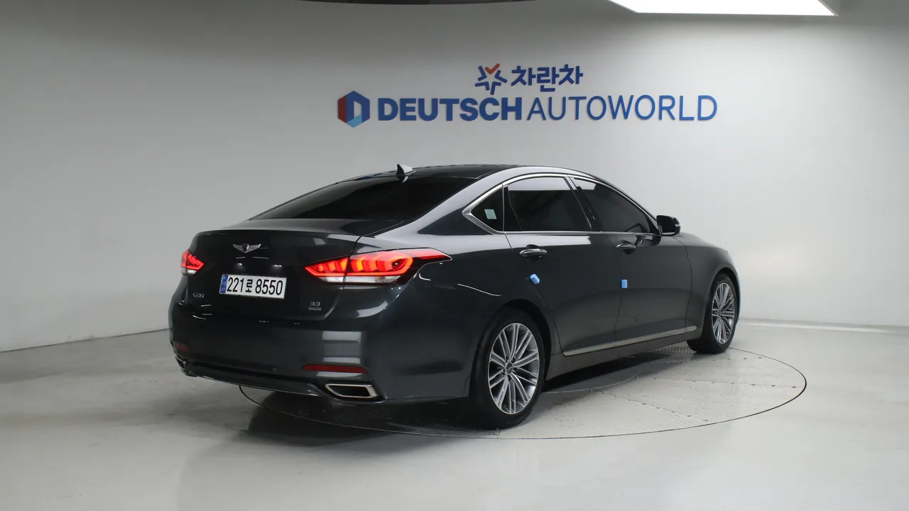 Genesis G80 — miniaturë 2