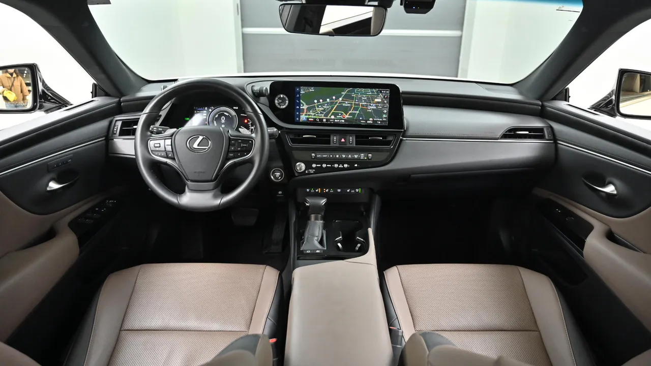Пакет дизайну Lexus ES 7-го покоління 300h F-Sport