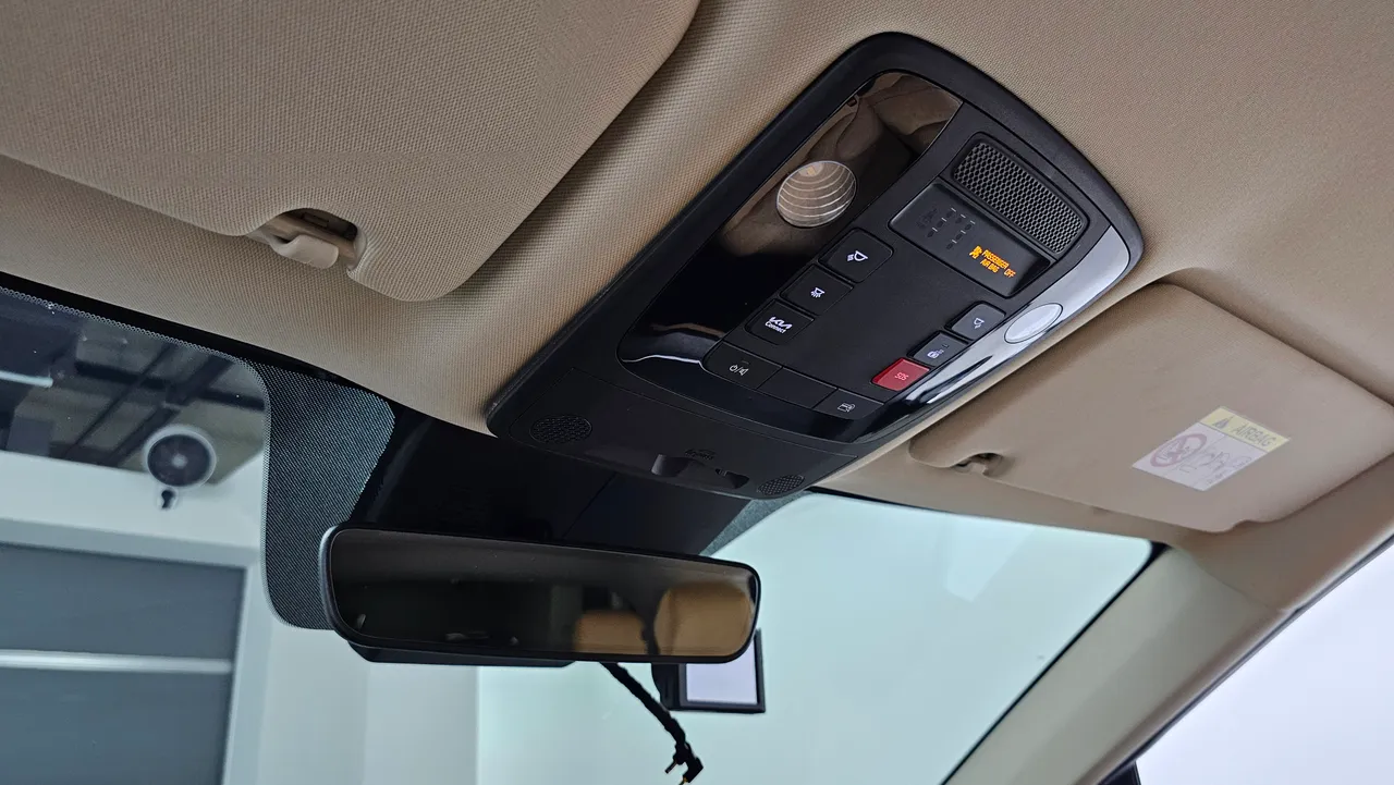 Kia Carnival — miniaturë 18