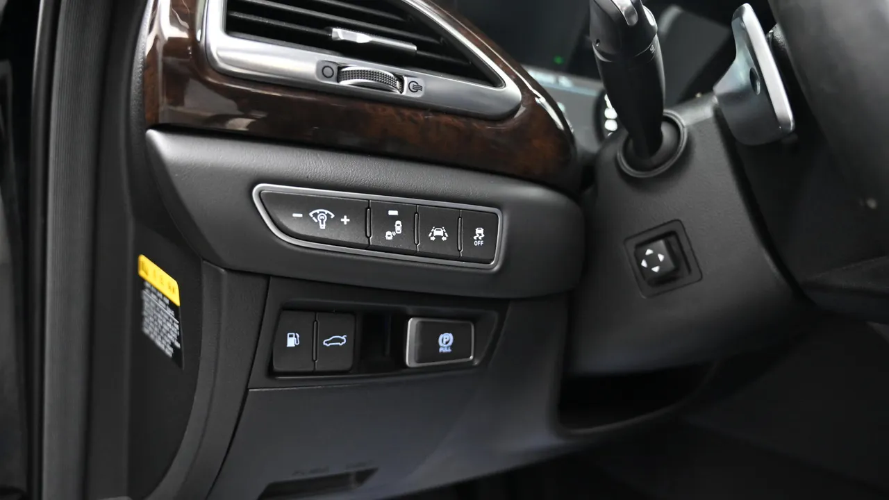 Genesis G90 — miniaturë 17