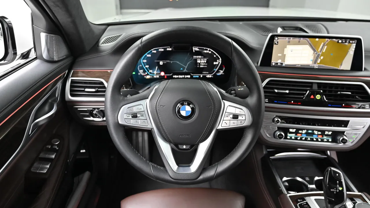 BMW 7er — miniaturë 13