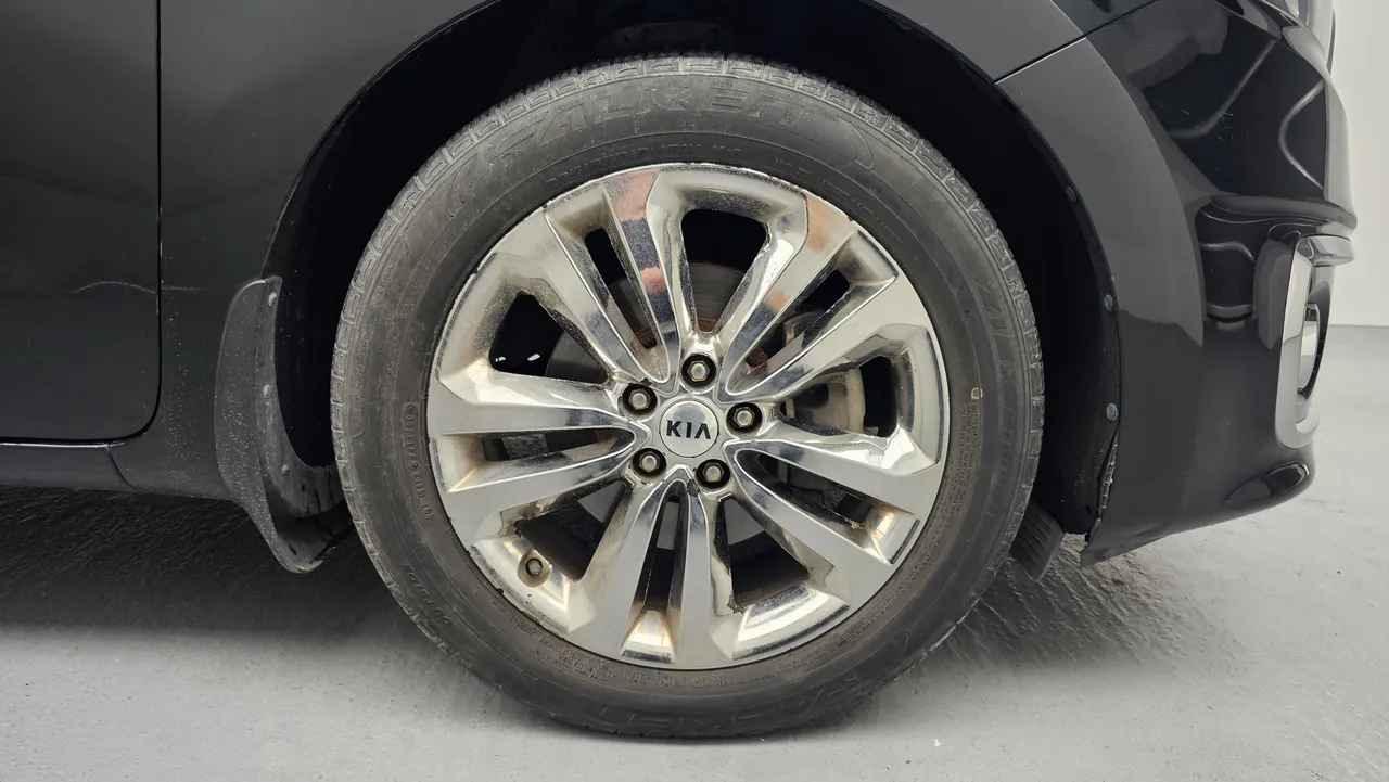 Kia Carnival — miniaturë 5