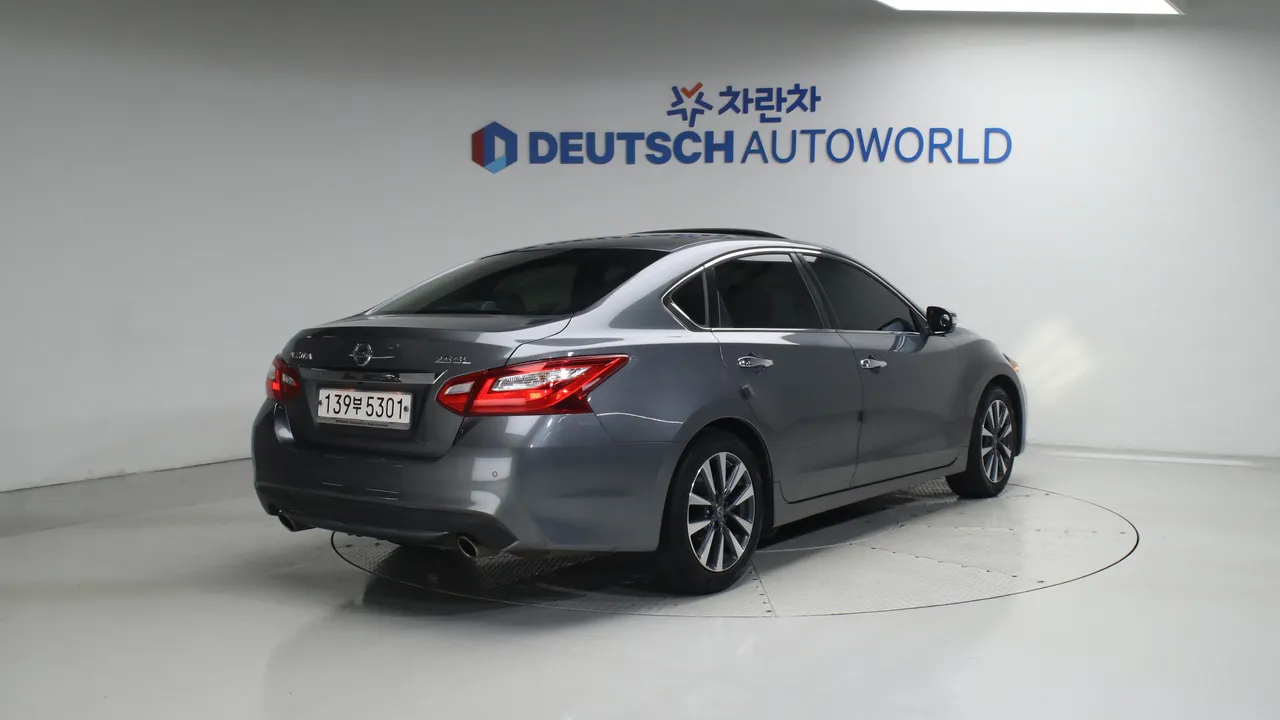 Nissan Altima — miniaturë 2