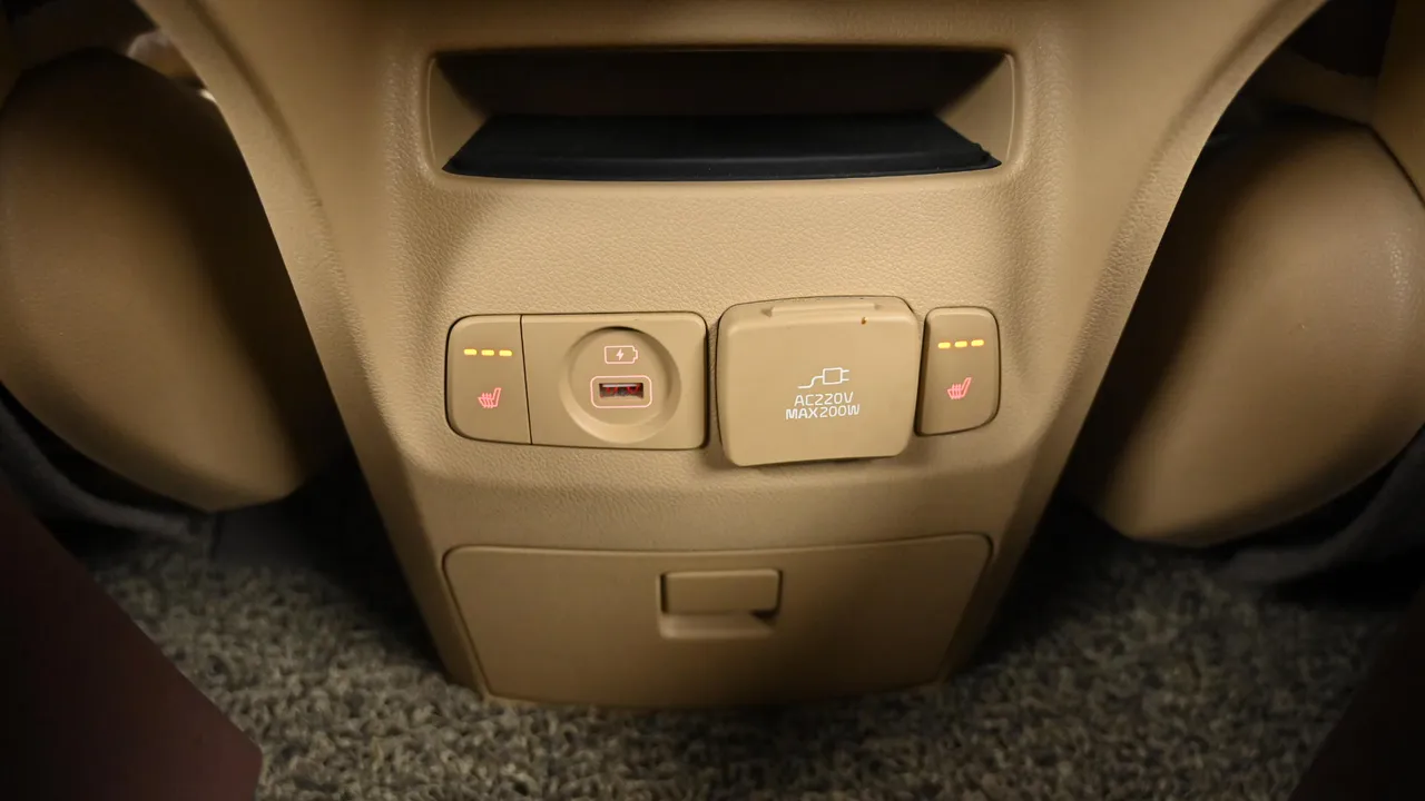 Kia Carnival — miniaturë 16