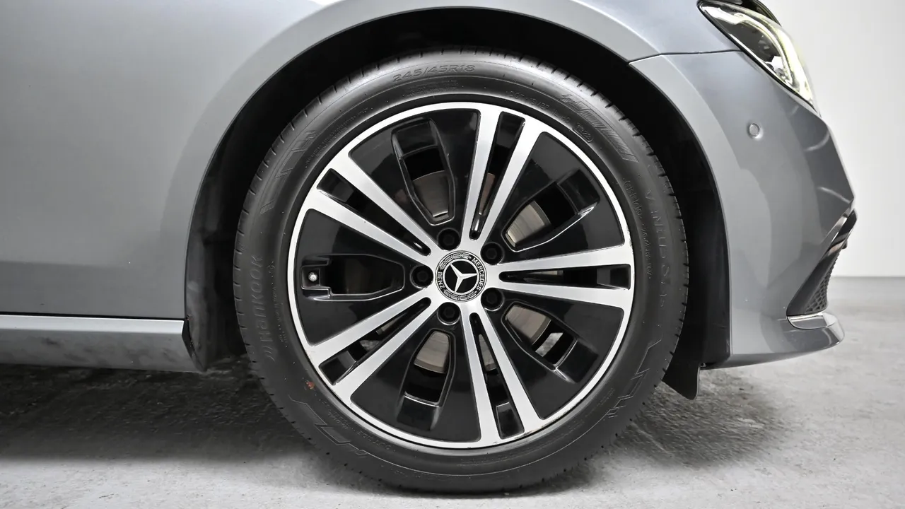 Mercedes-Benz E-klasse — miniaturë 27