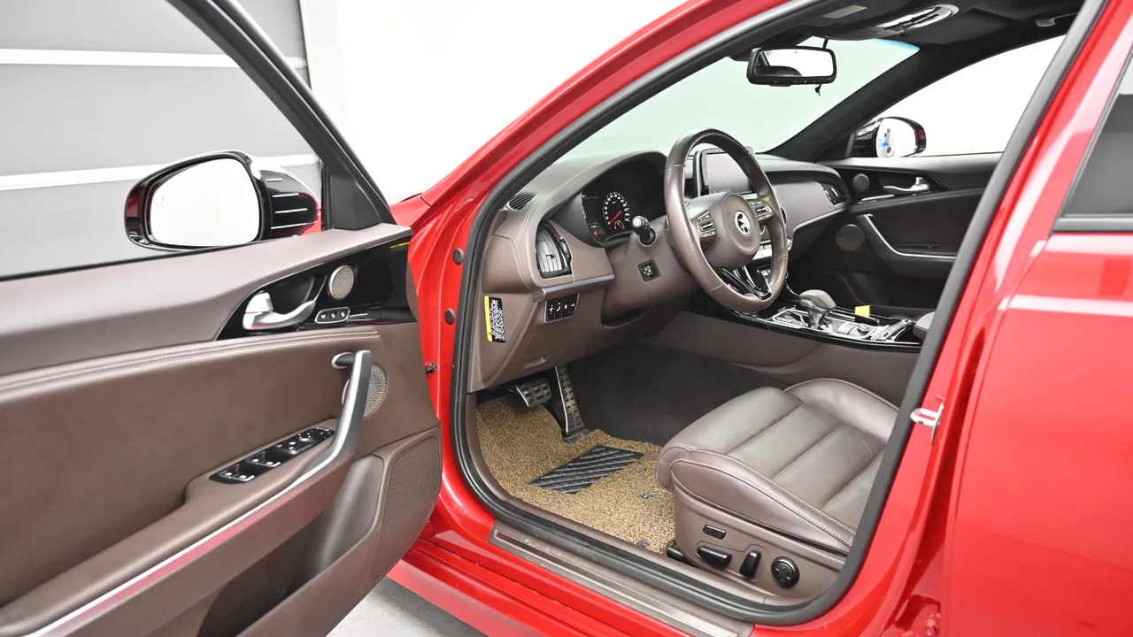 Kia Stinger — miniaturë 11