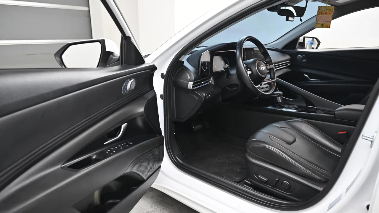 Hyundai Avante — miniaturë 11