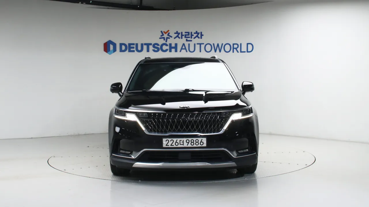 Kia Carnival — miniaturë 3