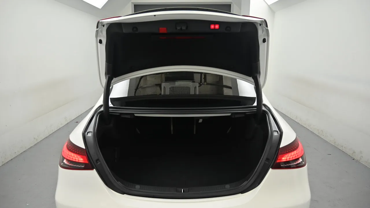 Mercedes-Benz E-klasse — miniaturë 19