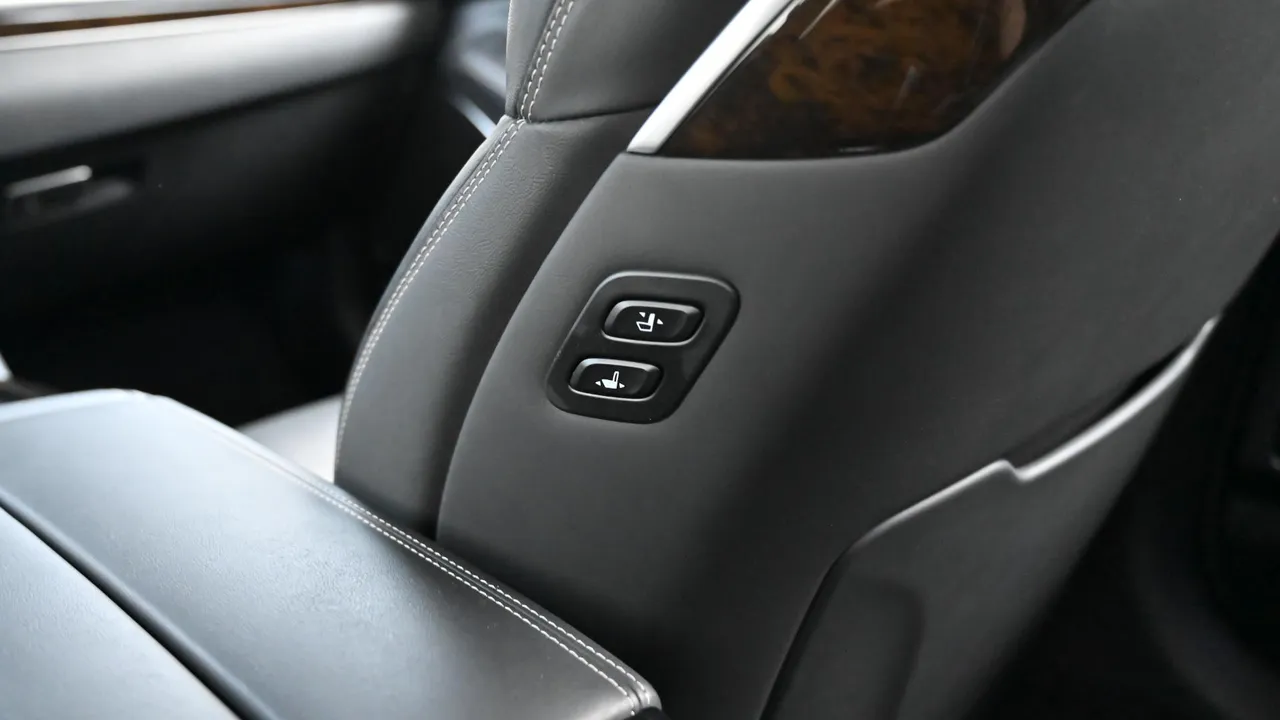 Genesis G90 — miniaturë 18