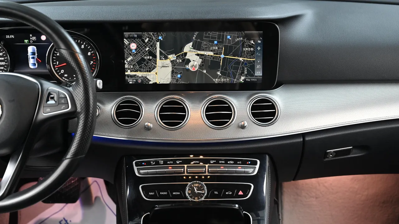 Mercedes-Benz E-klasse — miniaturë 14