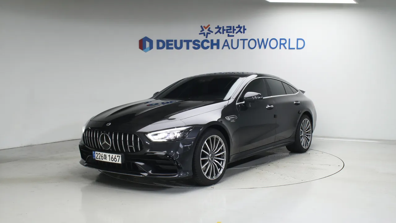 Mercedes-Benz AMG GT 4도어 43 4MATIC+ — foto 1