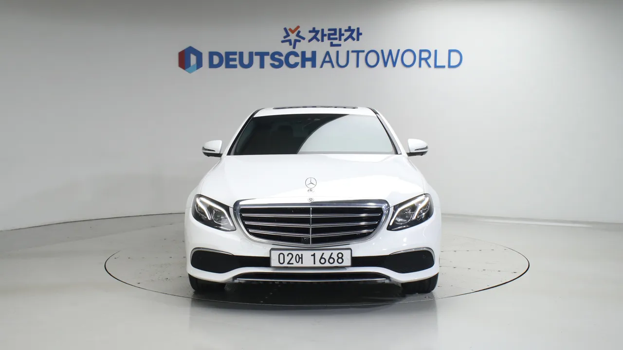 Mercedes-Benz E-klasse — miniaturë 3