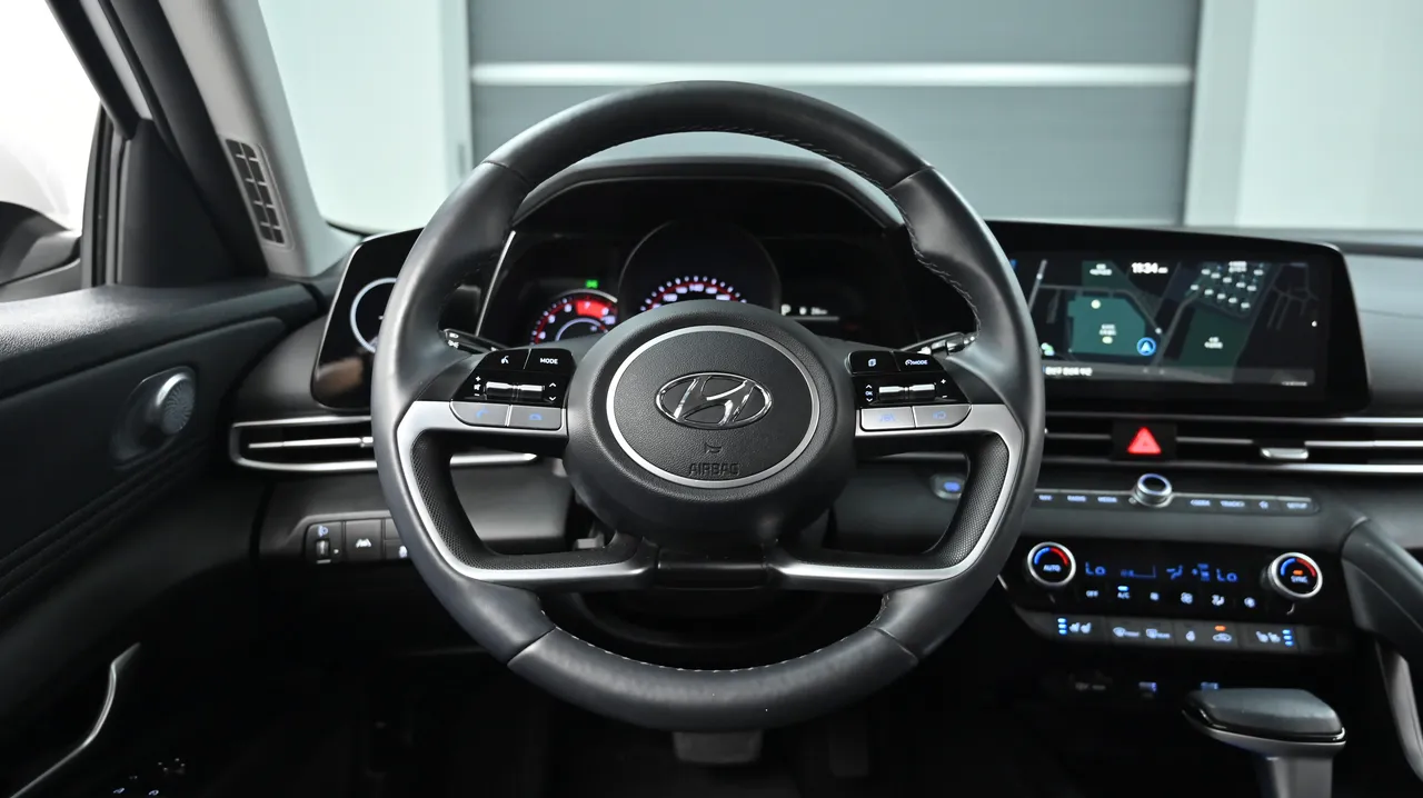 Hyundai Avante — miniaturë 13