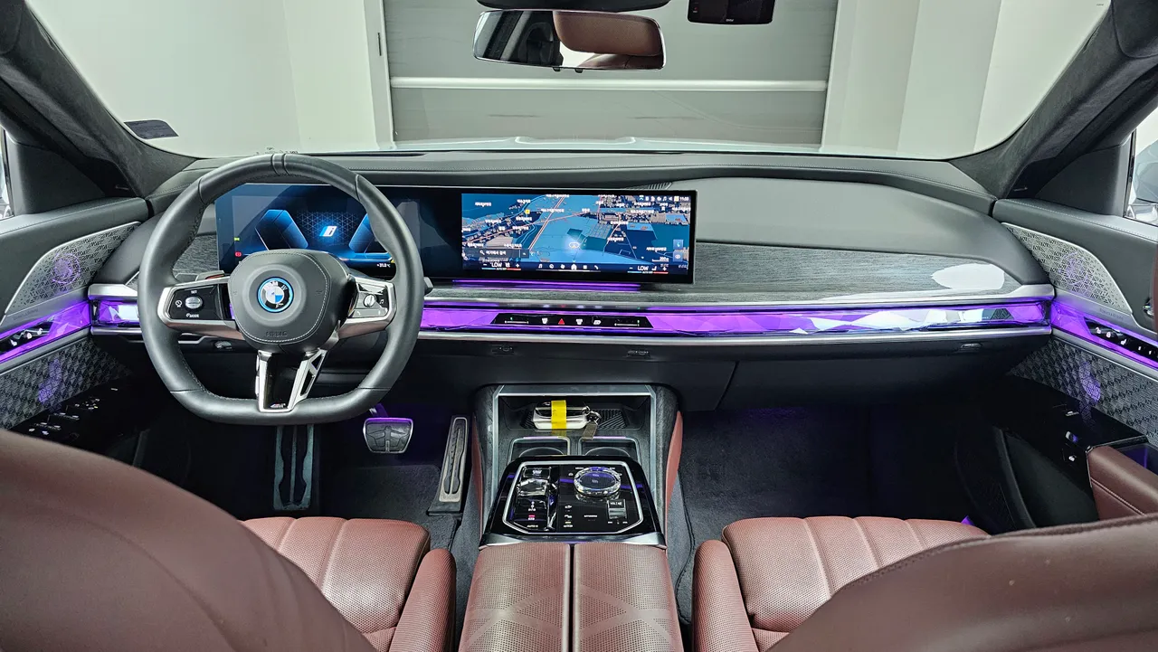 BMW i7 — miniaturë 7