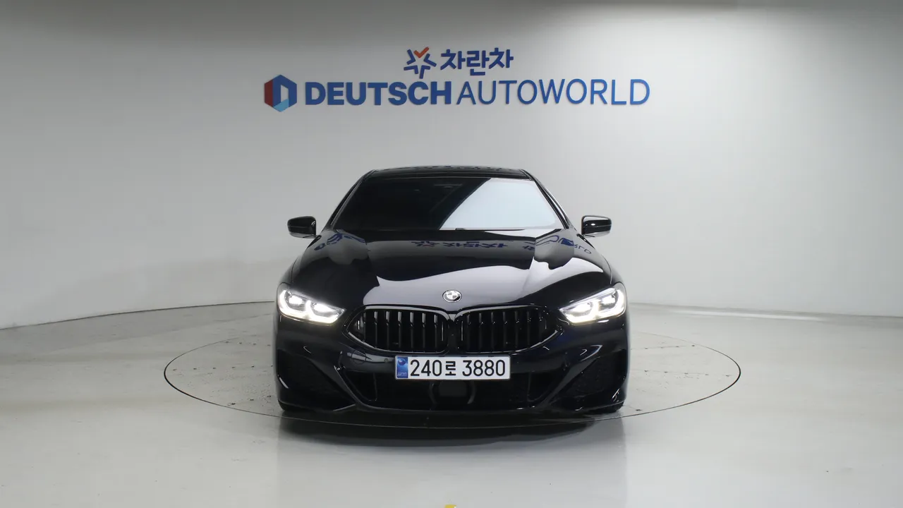 BMW 8er — miniaturë 3
