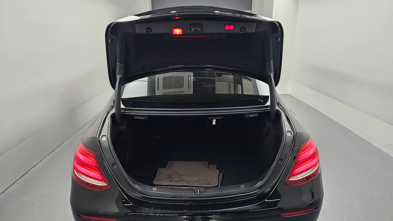 Mercedes-Benz E-klasse — miniaturë 19