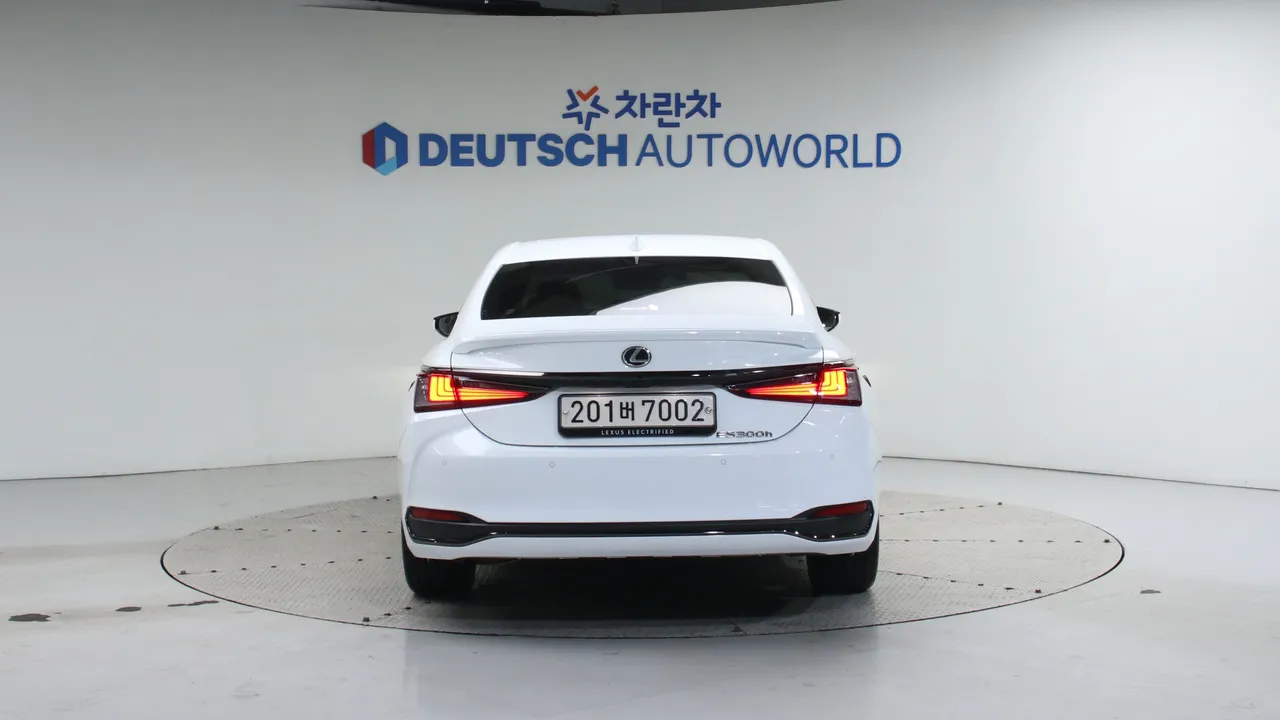 Пакет дизайну Lexus ES 7-го покоління 300h F-Sport