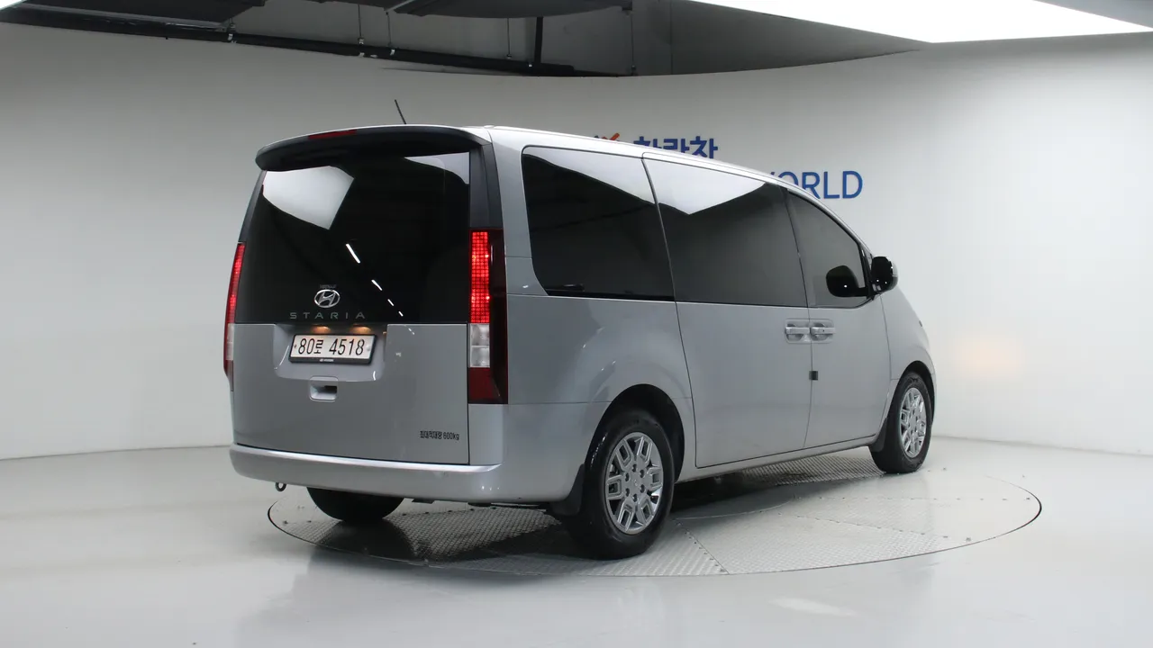 Hyundai Staria — miniaturë 21