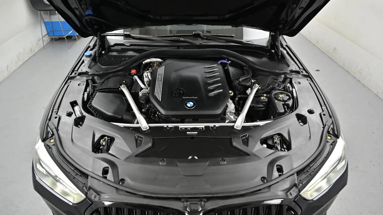 BMW 8er — miniaturë 6