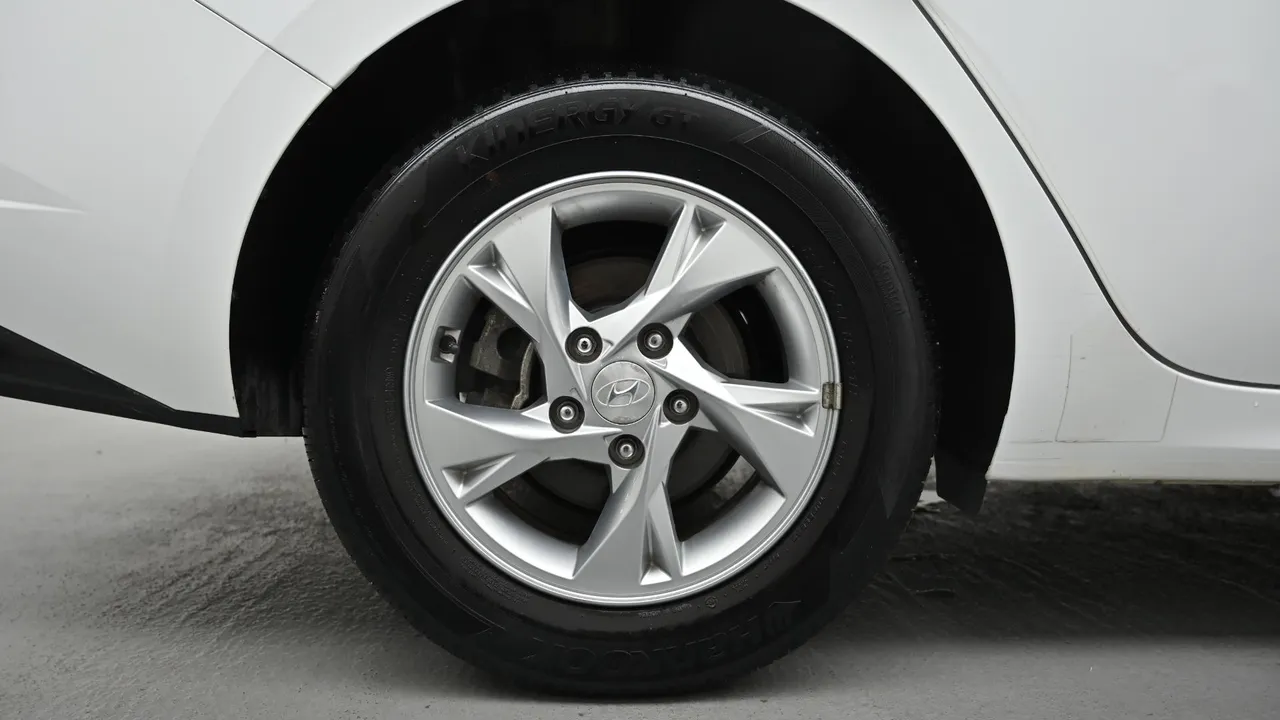 Hyundai Avante — miniaturë 5