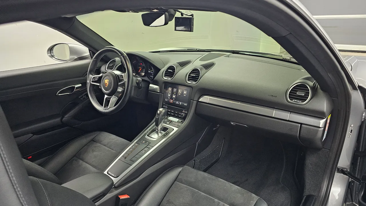 Porsche 718 Cayman 2.0