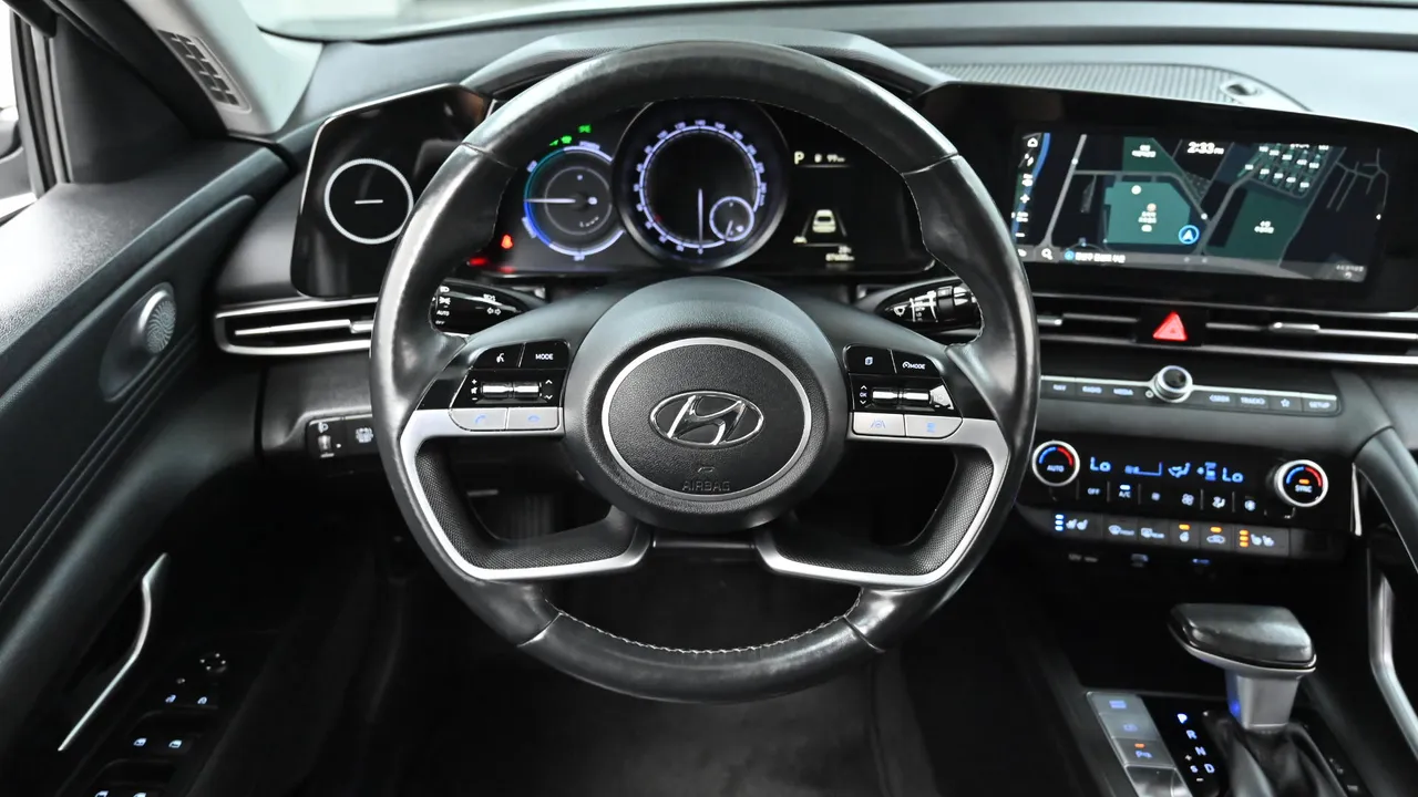 Hyundai Avante — miniaturë 13