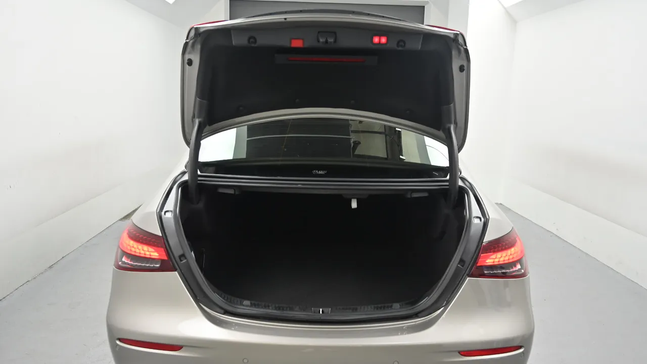 Mercedes-Benz E-klasse — miniaturë 19