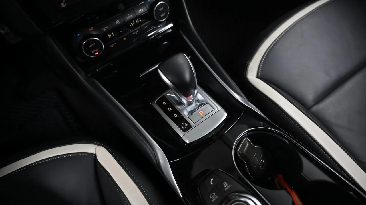 Infiniti Q30 2.0 Exclusive