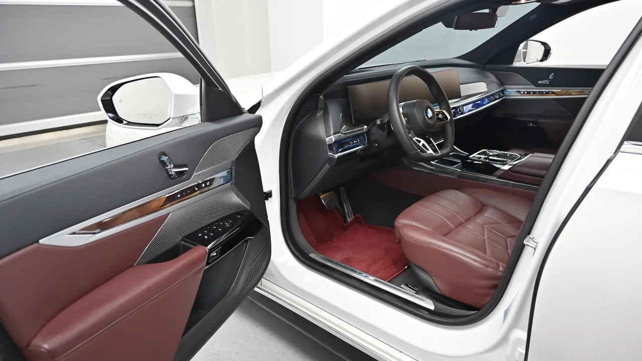 BMW 7er — miniaturë 29