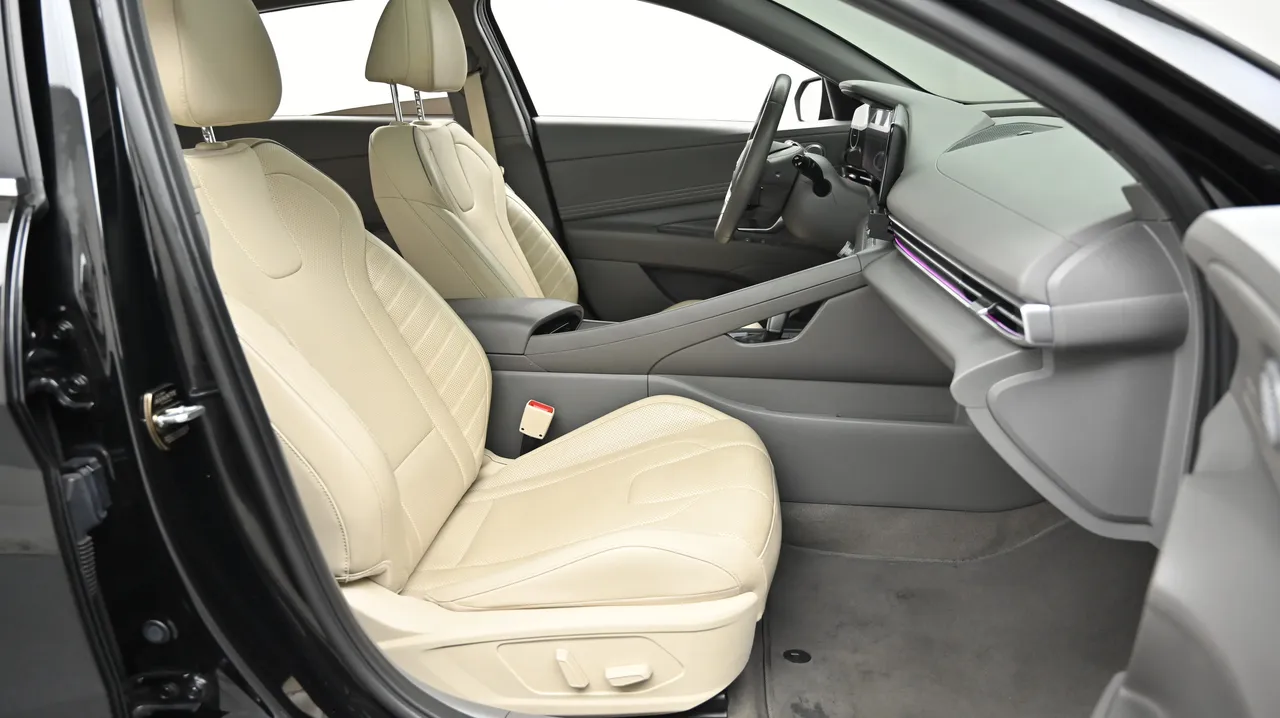 Hyundai Avante — miniaturë 10