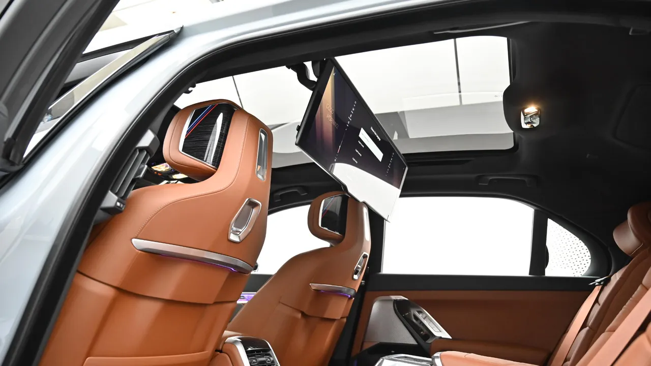 BMW 7er — miniaturë 28