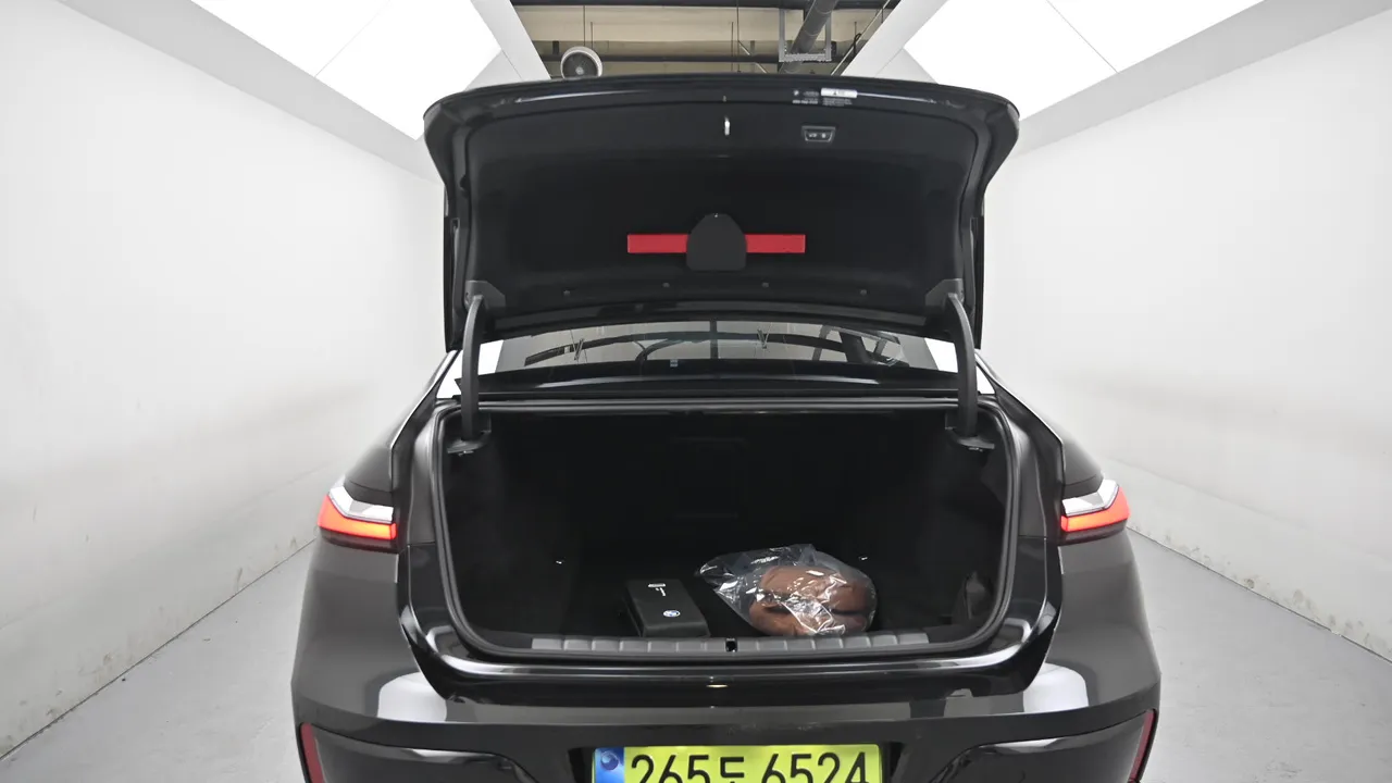 BMW 7er — miniaturë 29