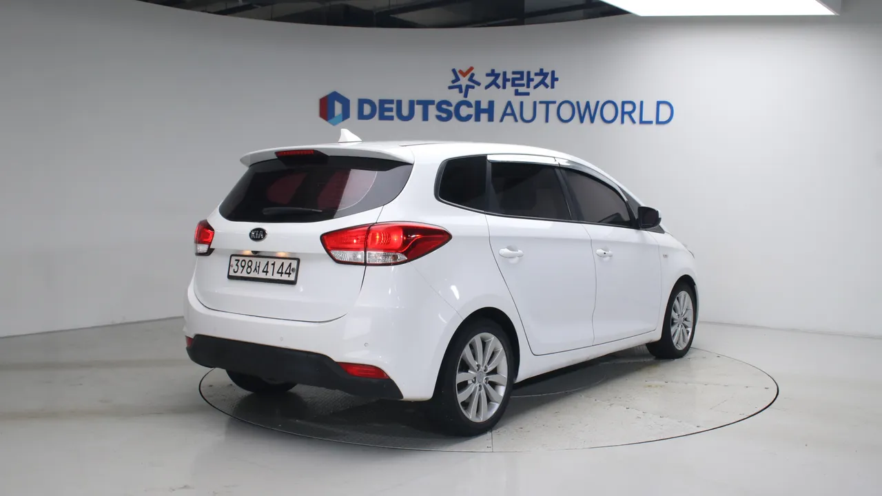 Kia Carens — miniaturë 2