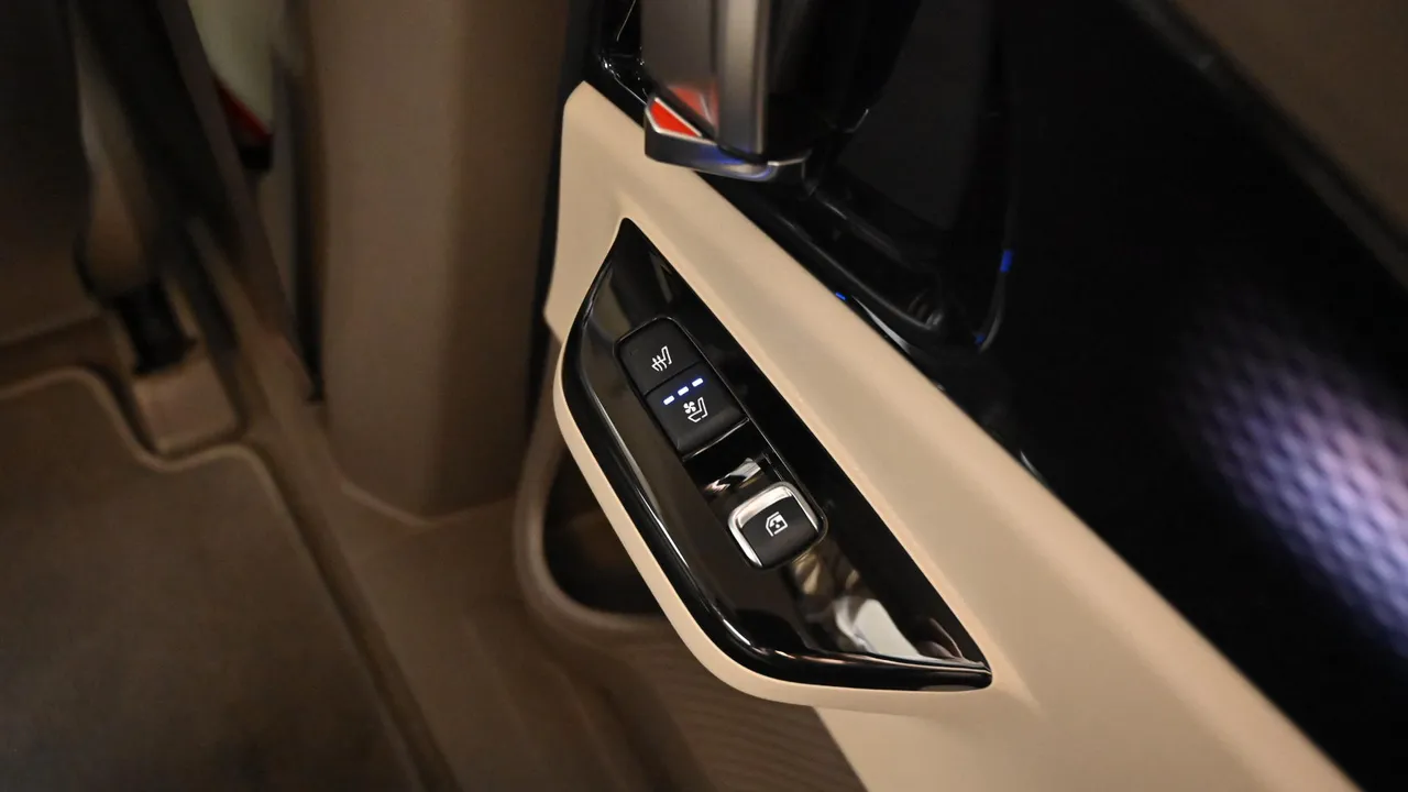 Kia Carnival — miniaturë 16