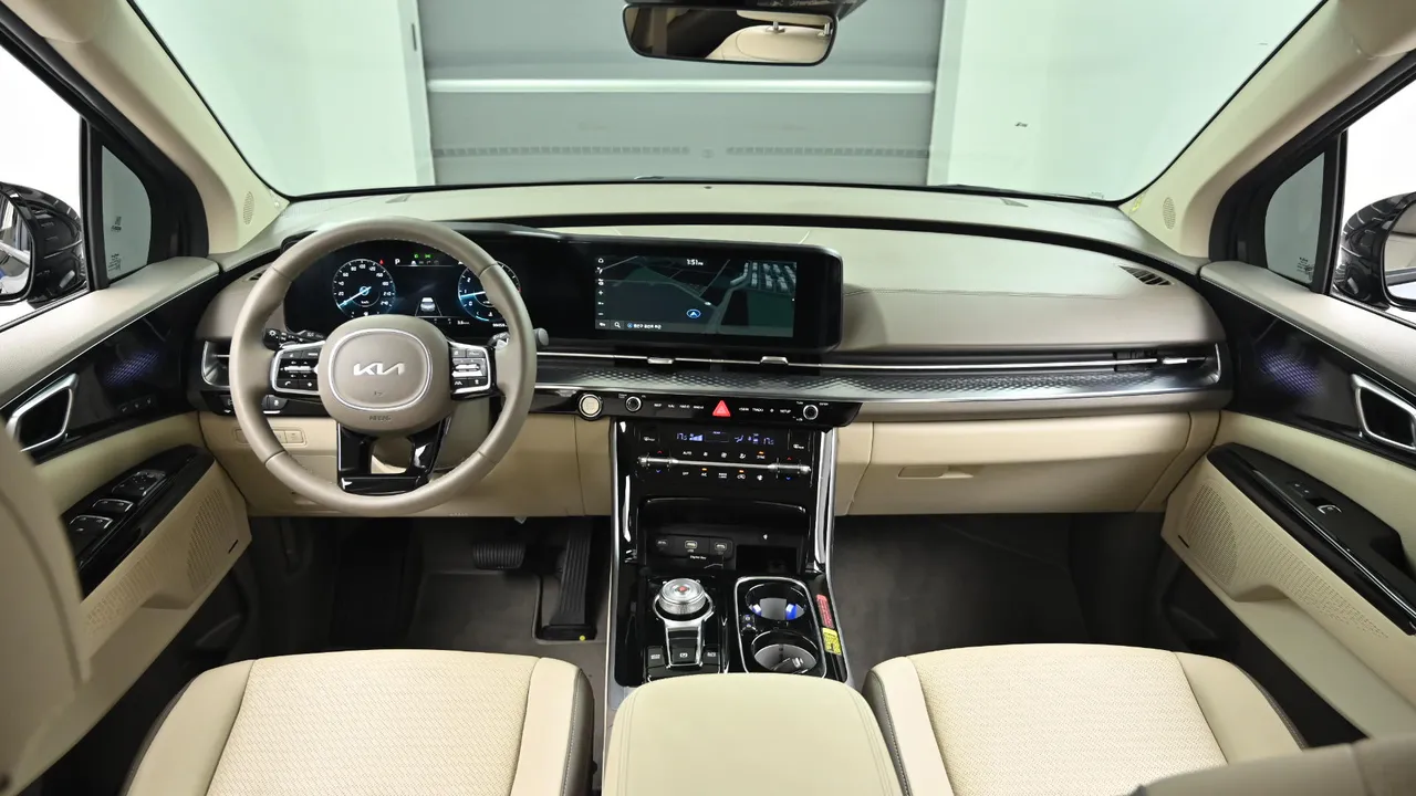 Kia Carnival — miniaturë 7