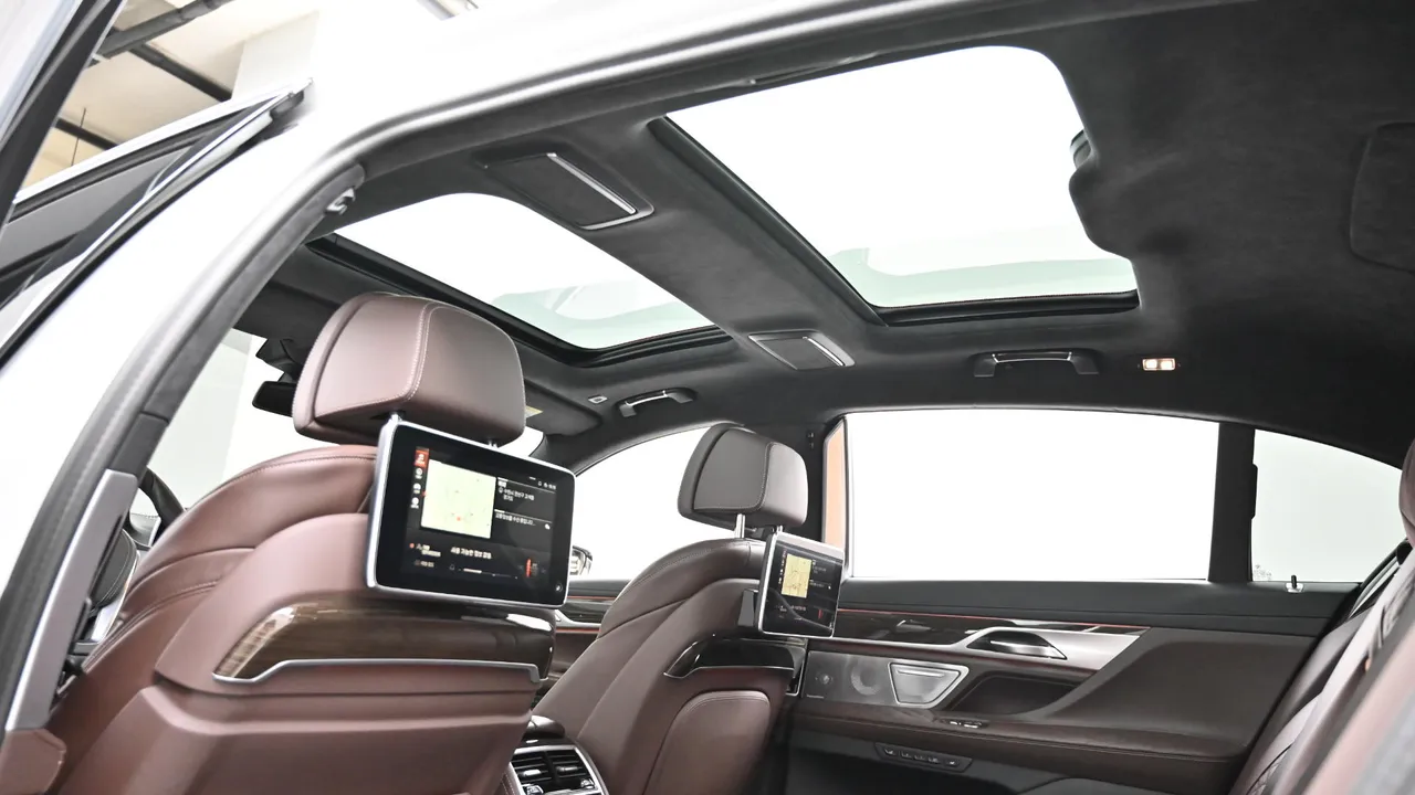 BMW 7er — miniaturë 18