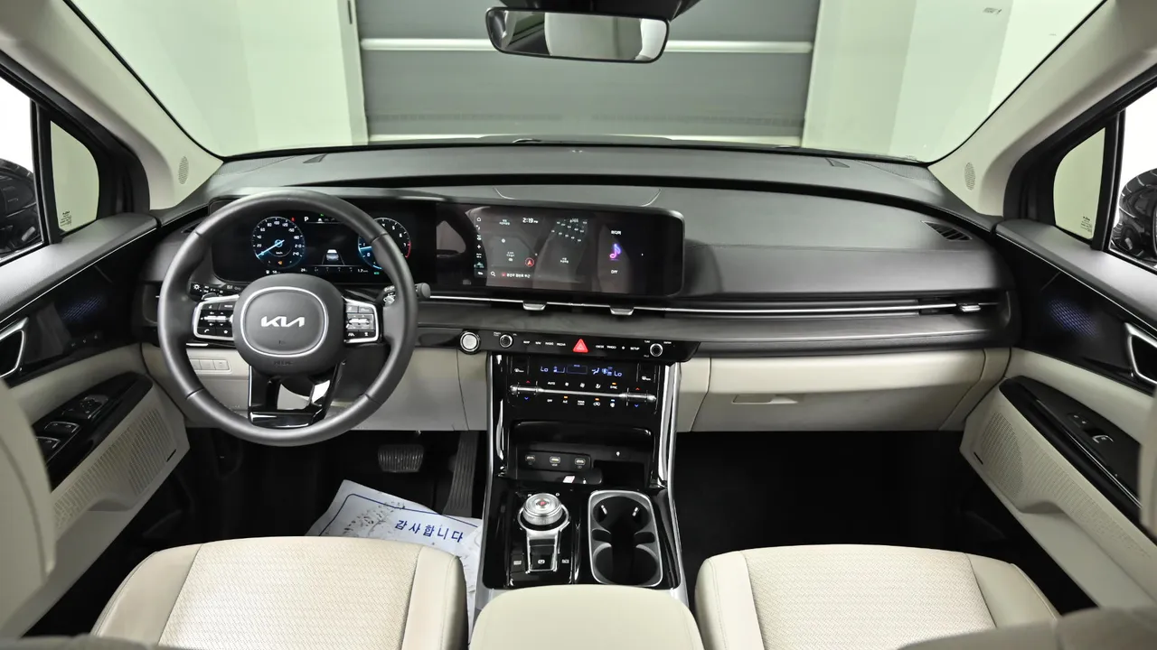 Kia Carnival — miniaturë 7