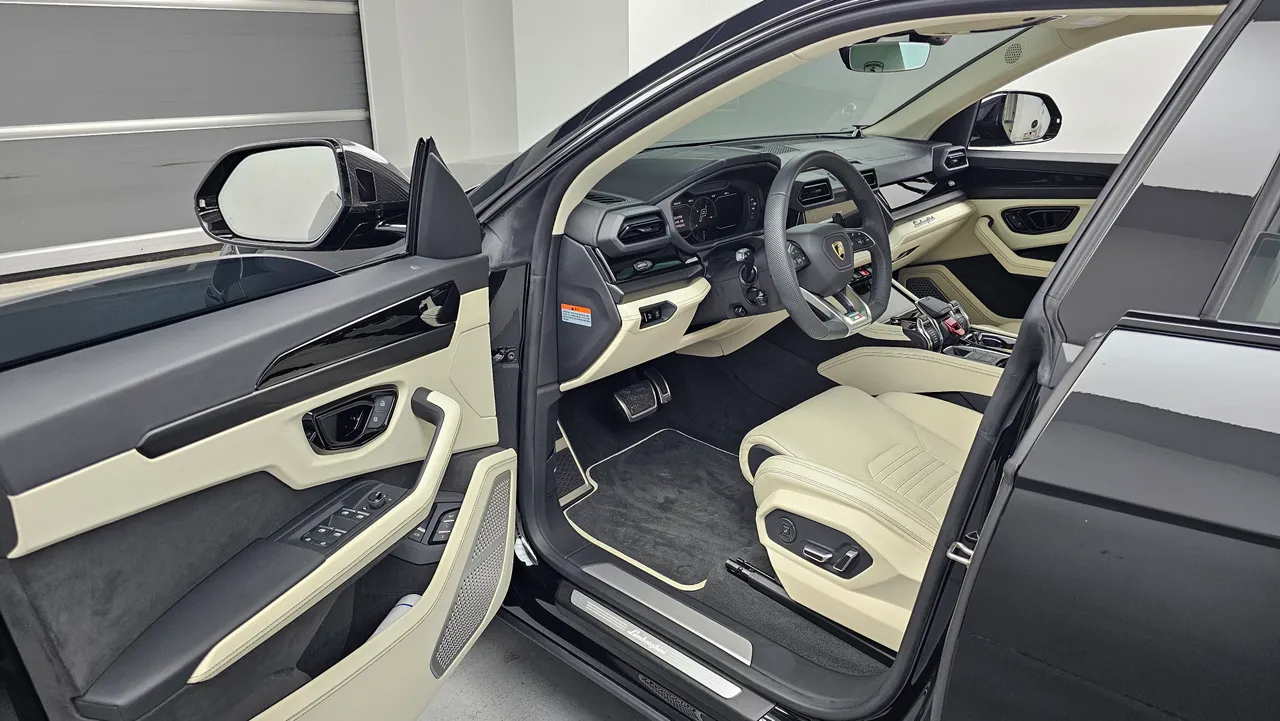 Lamborghini Urus — miniaturë 11