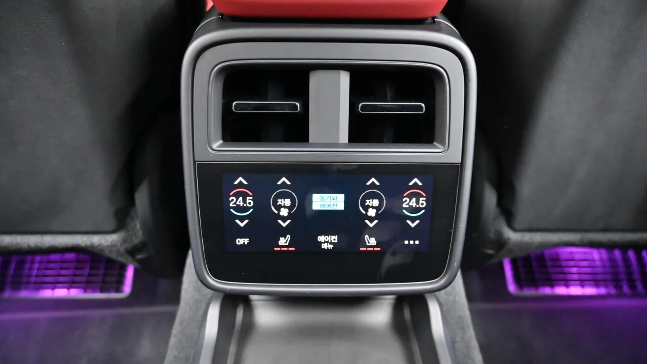Porsche Taycan — miniaturë 25